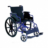 Кресло-коляска Trives для инвалидов с откидными подлокотниками и съемными подножками CA931B.